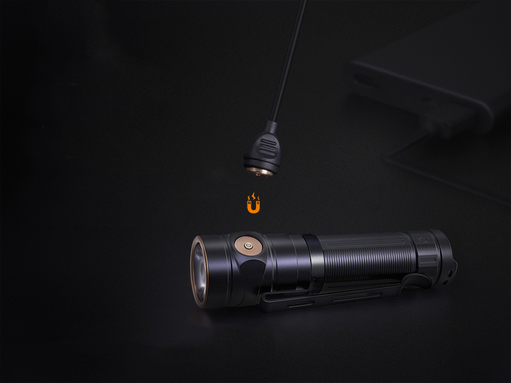 Фонарь ручной Fenix E30R Cree XP-L HI LED фото 5