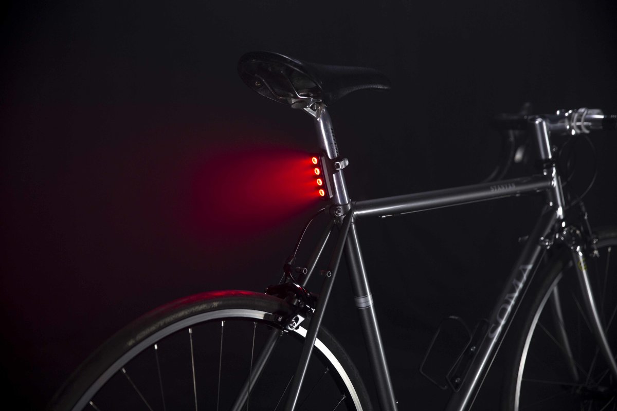Мигалка задняя Knog Blinder Mob V Four Eyes, 44 люмен, 5 режимов, черная фото 2
