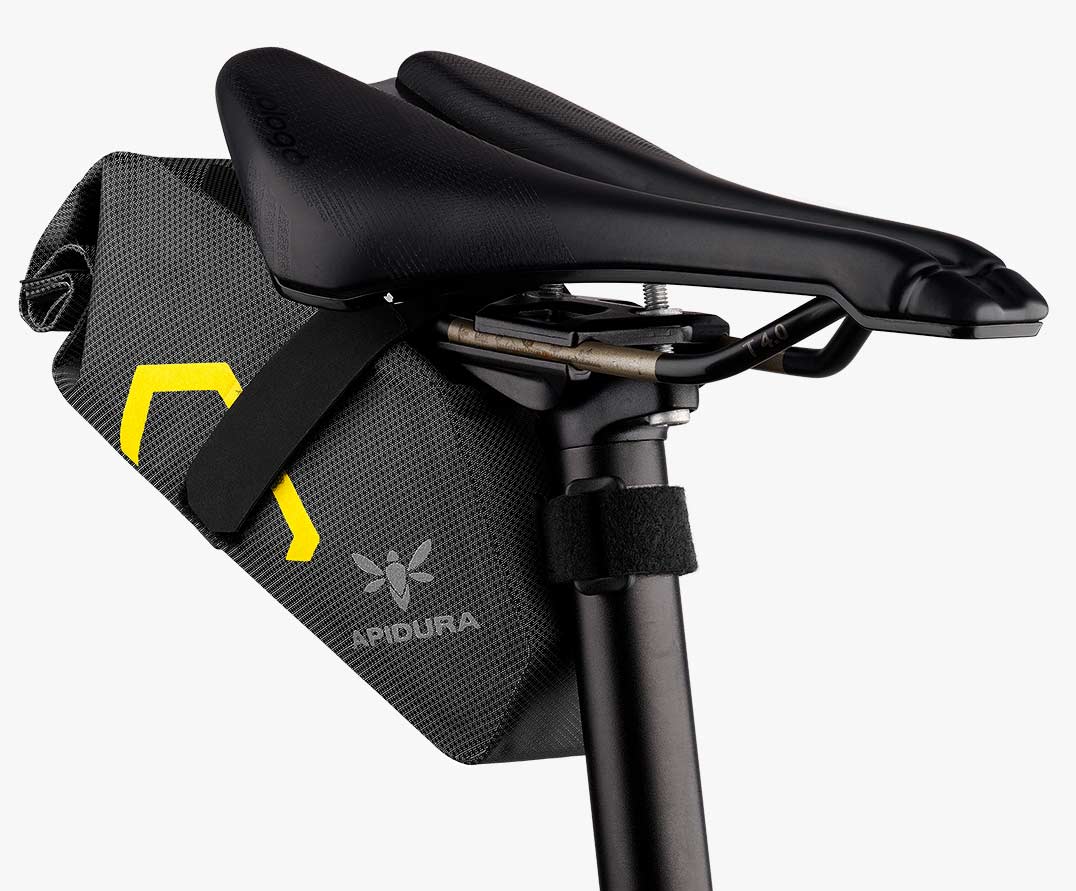 Сумка підсідельна для інструментів Apidura Expedition Tool Pack (1L) фото 4