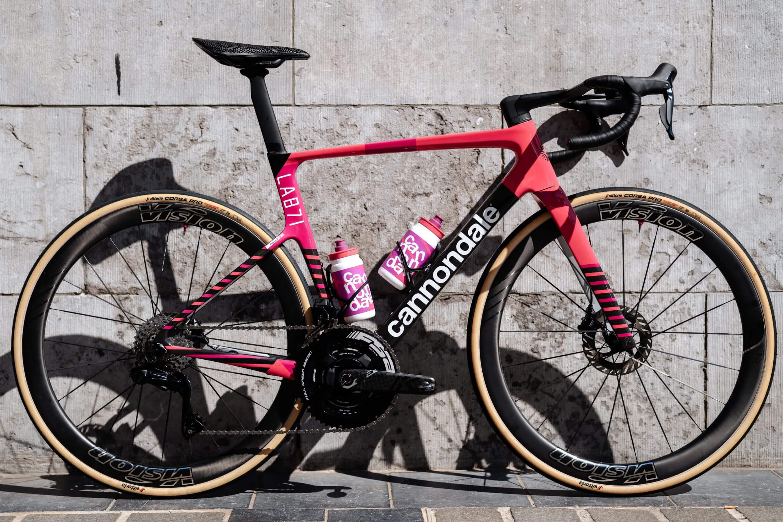 Фляга 0,55 ELITE FLY TEAM EF PRO CYCLING CANNONDALE 2026 фото 2
