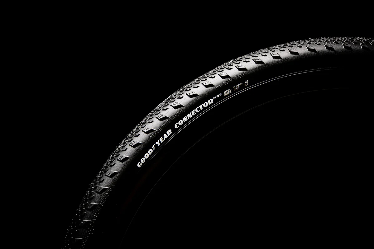 Покрышка 700x40 (40-622) GoodYear Connector Inter, Race, Dynamic:UHP, Folding, Black фото 2