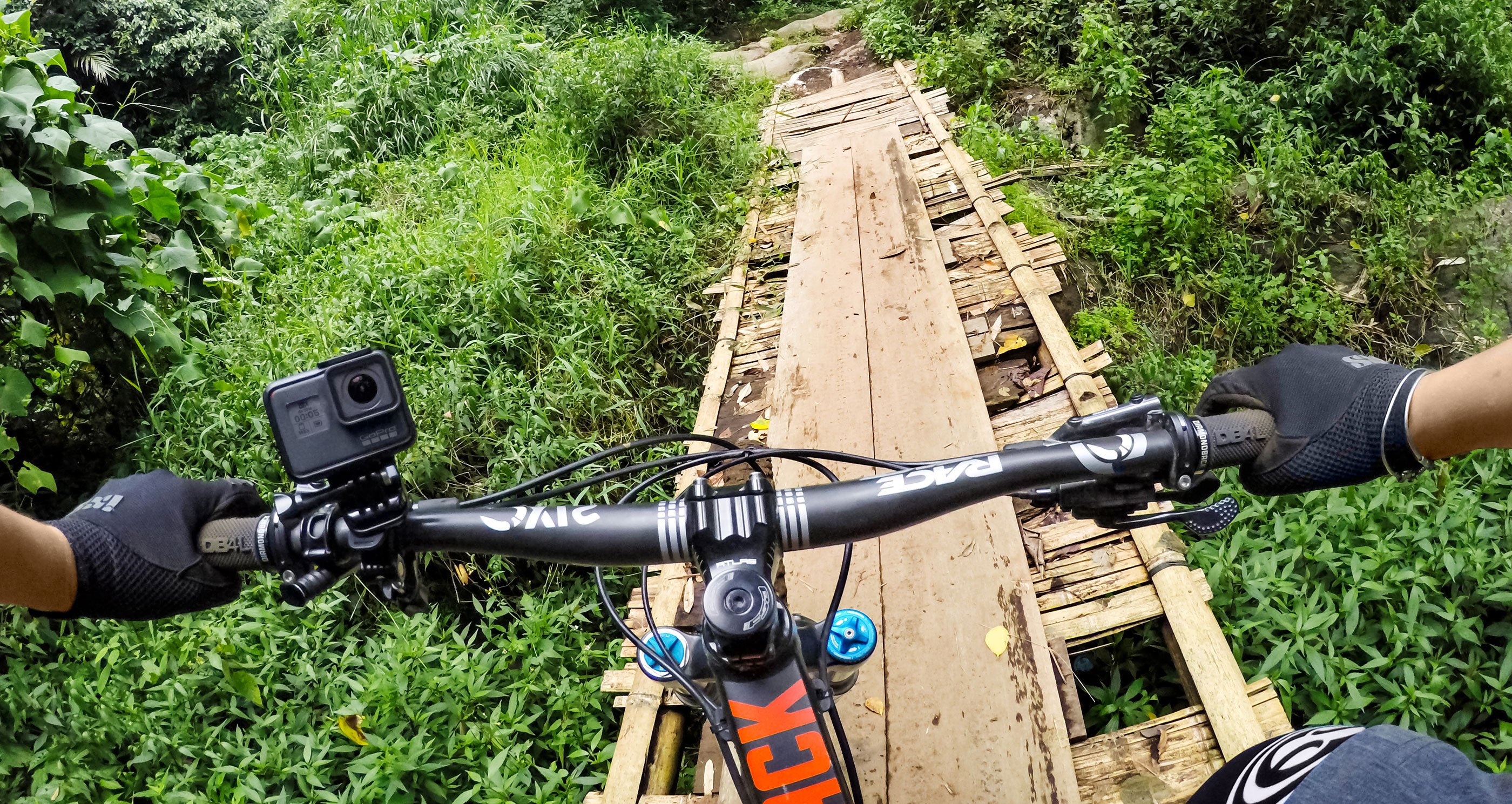 Крепление на руль или под седло GoPro Handlebar/ Seatpost/ Pole Mount фото 3
