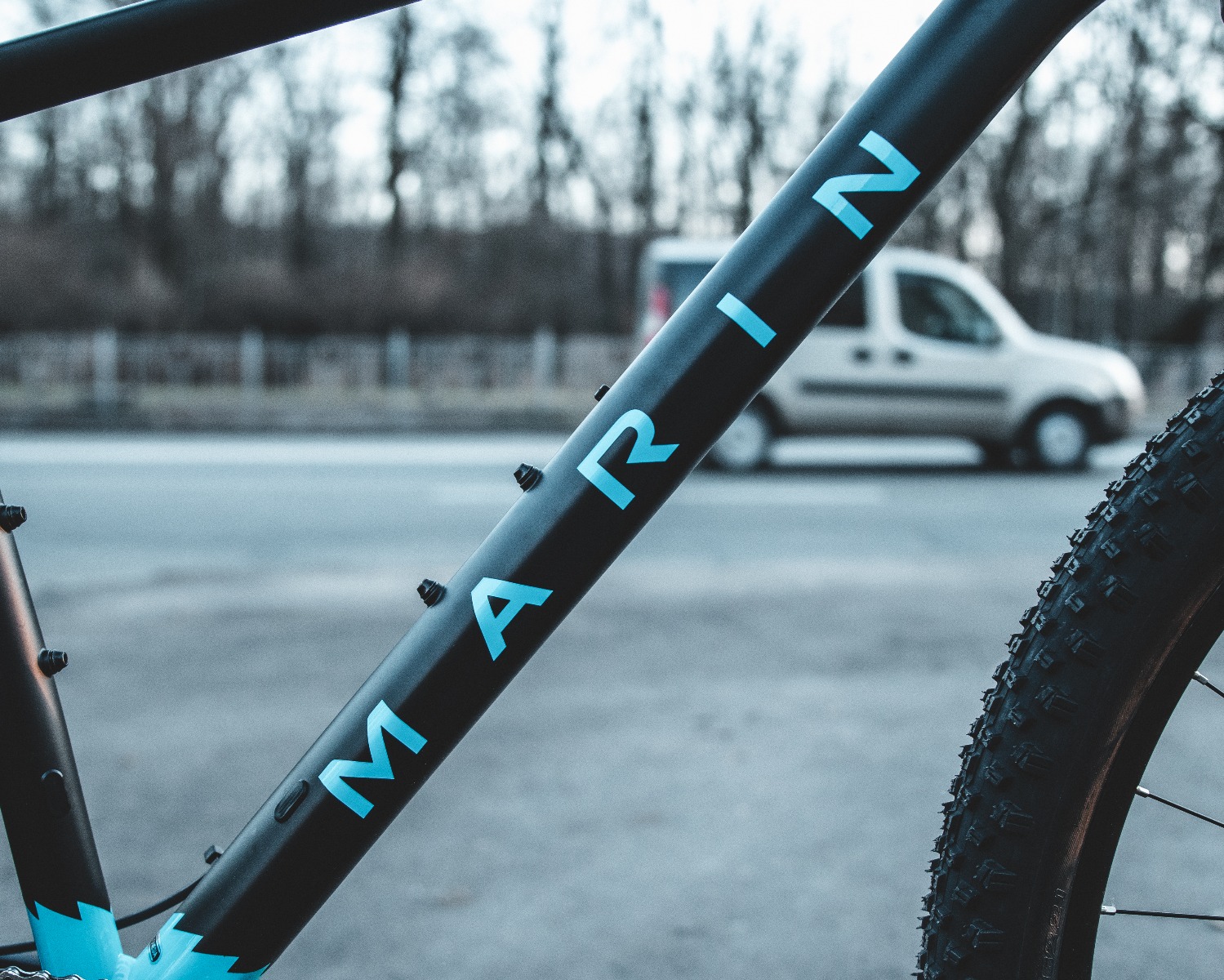 Велосипед 29" Marin TEAM MARIN рама - M Satin Black/Cyan A0 фото 2