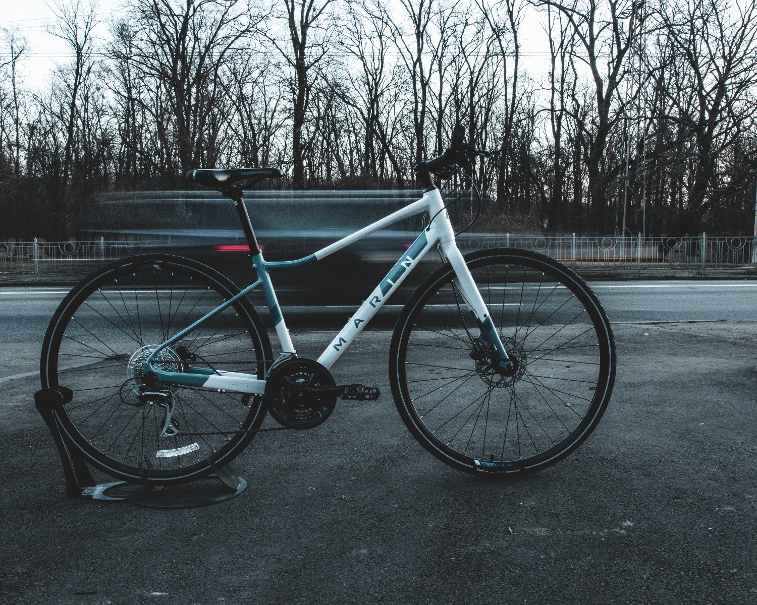 Велосипед 28" Marin TERRA LINDA 2 рама - XS Gloss White/Ash Blue/Deep Blue A1 фото 6