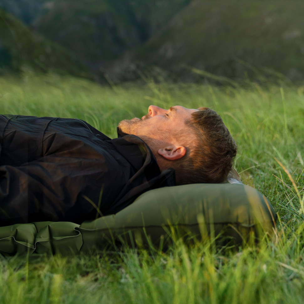 Коврик надувной Naturehike CNK2550WS019, 200х125х6.5 см, встроенный насос для надувания, зеленый фото 9
