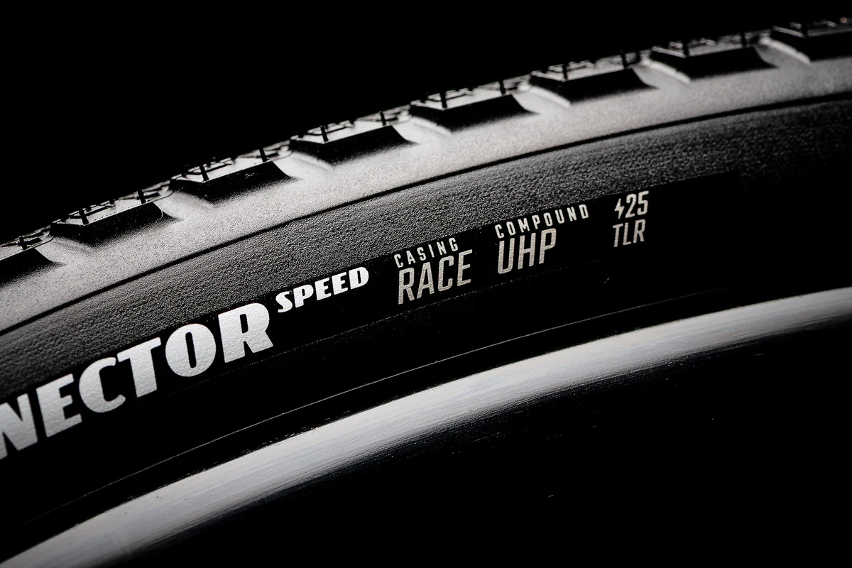 Покришка 700x45 (45-622) GoodYear Connector Speed, Race, Dynamic:UHP, Folding, Black фото 2