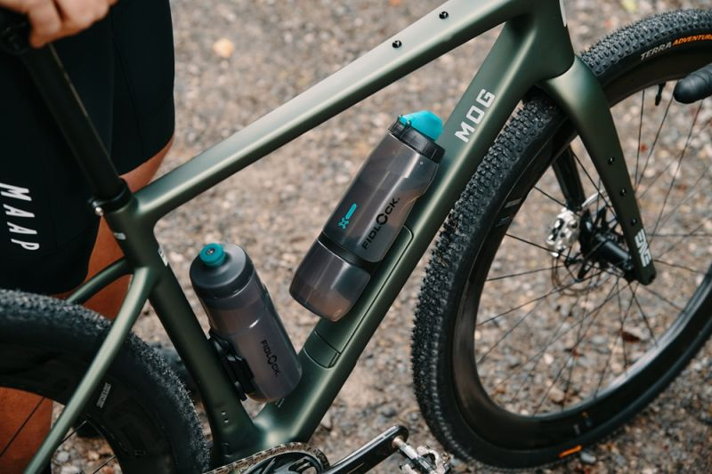 Фляга 0,8 Fidlock TWIST BOTTLE 800 ANTIBACTERIAL + BIKE BASE, антибактериальная, прозрачный/черный фото 4