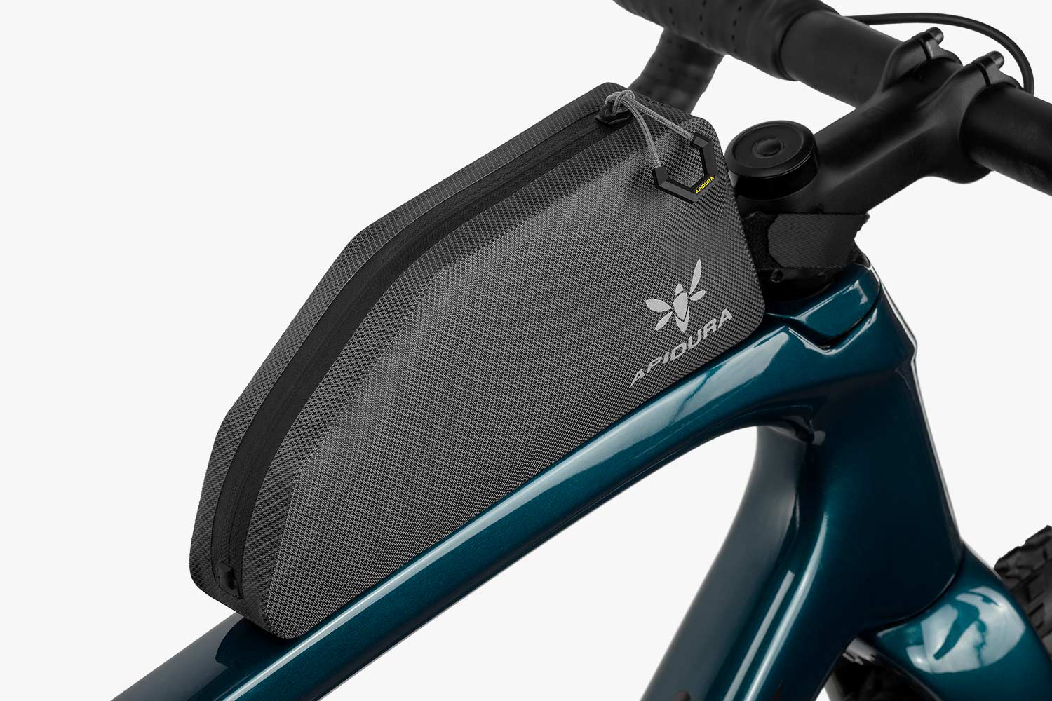 Сумка на верхню трубу Apidura Expedition Bolt-on Top Tube Pack (1L) фото 2