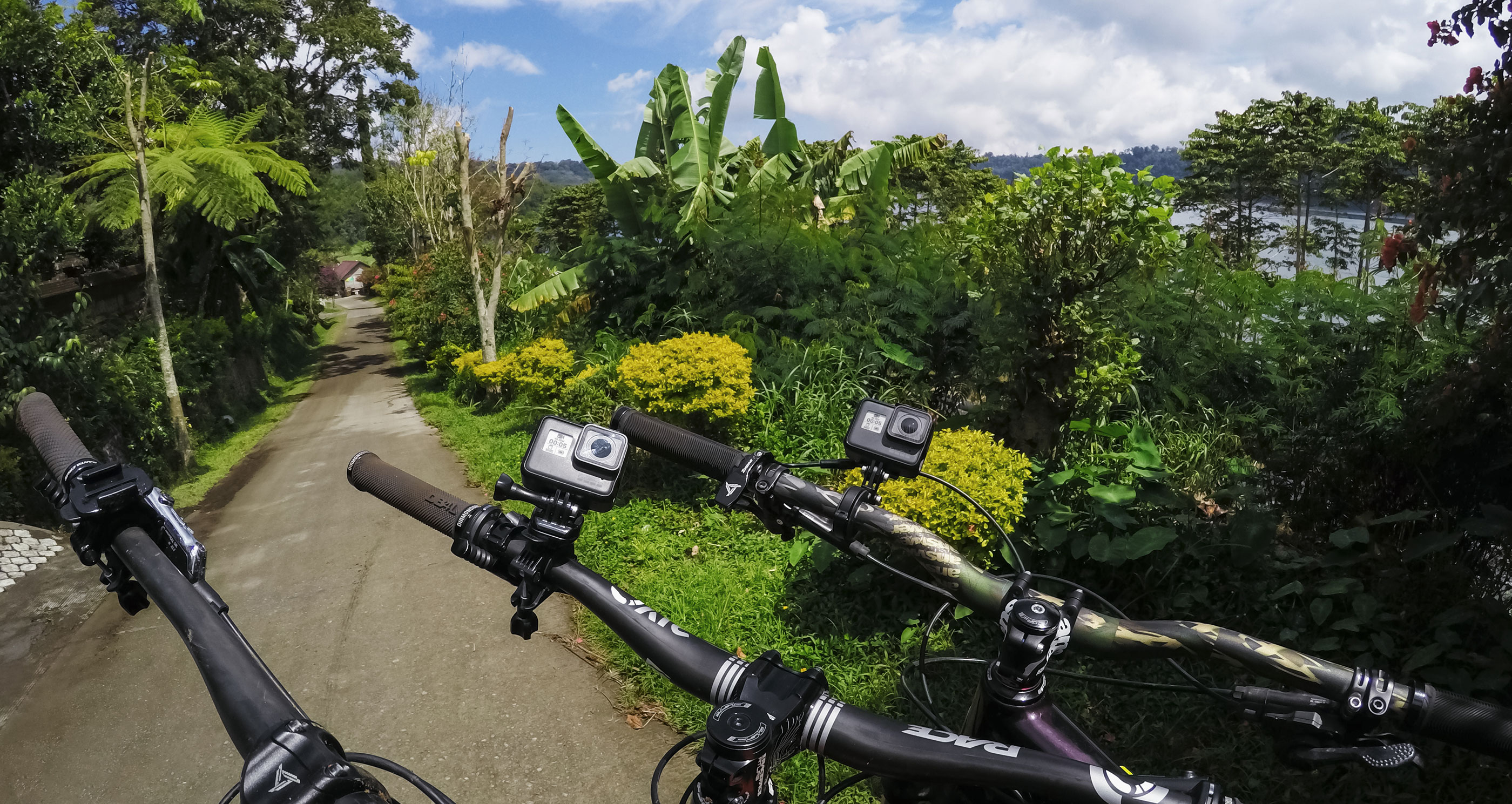 Крепление на руль или под седло GoPro Handlebar/ Seatpost/ Pole Mount фото 4