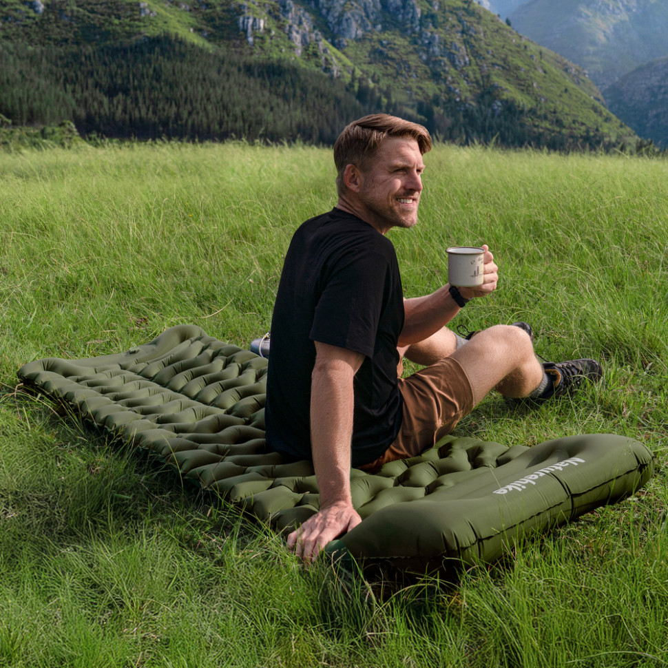 Килимок надувний Naturehike CNK2550WS019, 200х60х6.5 см, вбудований насос для надування, зелений фото 2