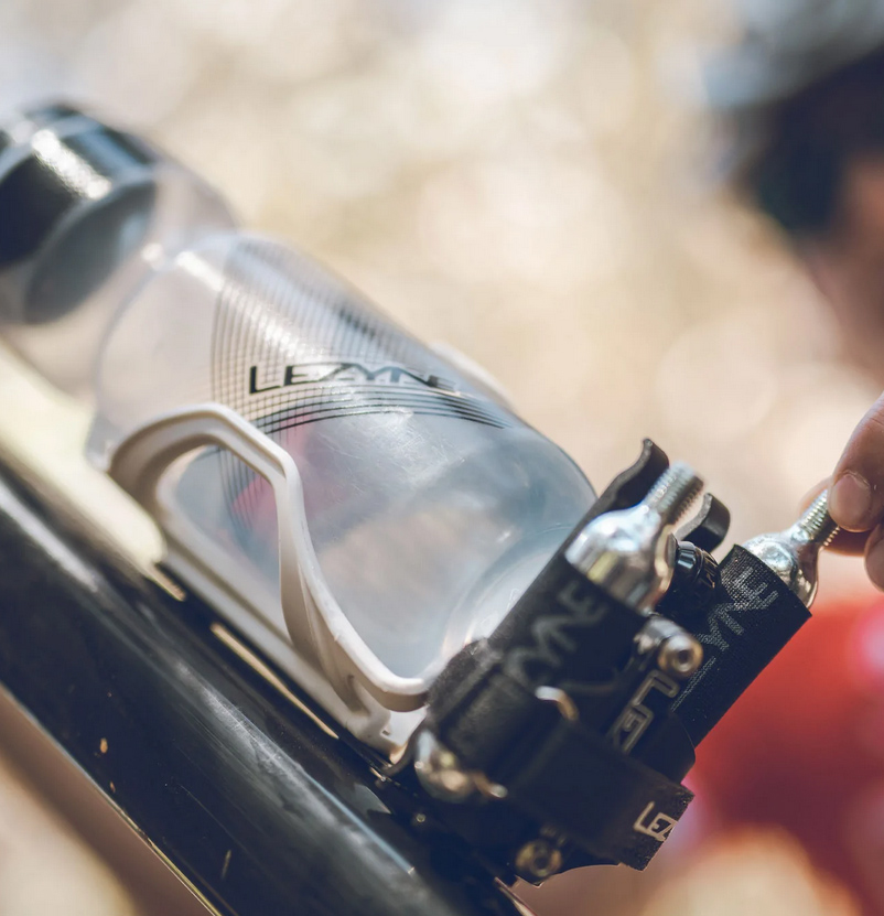 Набір для ремонту  Lezyne FLOW STORAGE ADAPTER W/O CO2 CARTRIDGES з тримачем, чорний фото 2