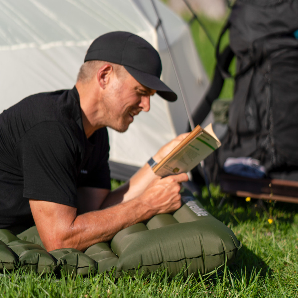 Коврик надувной Naturehike CNK2550WS019, 200х125х6.5 см, встроенный насос для надувания, синий фото 6