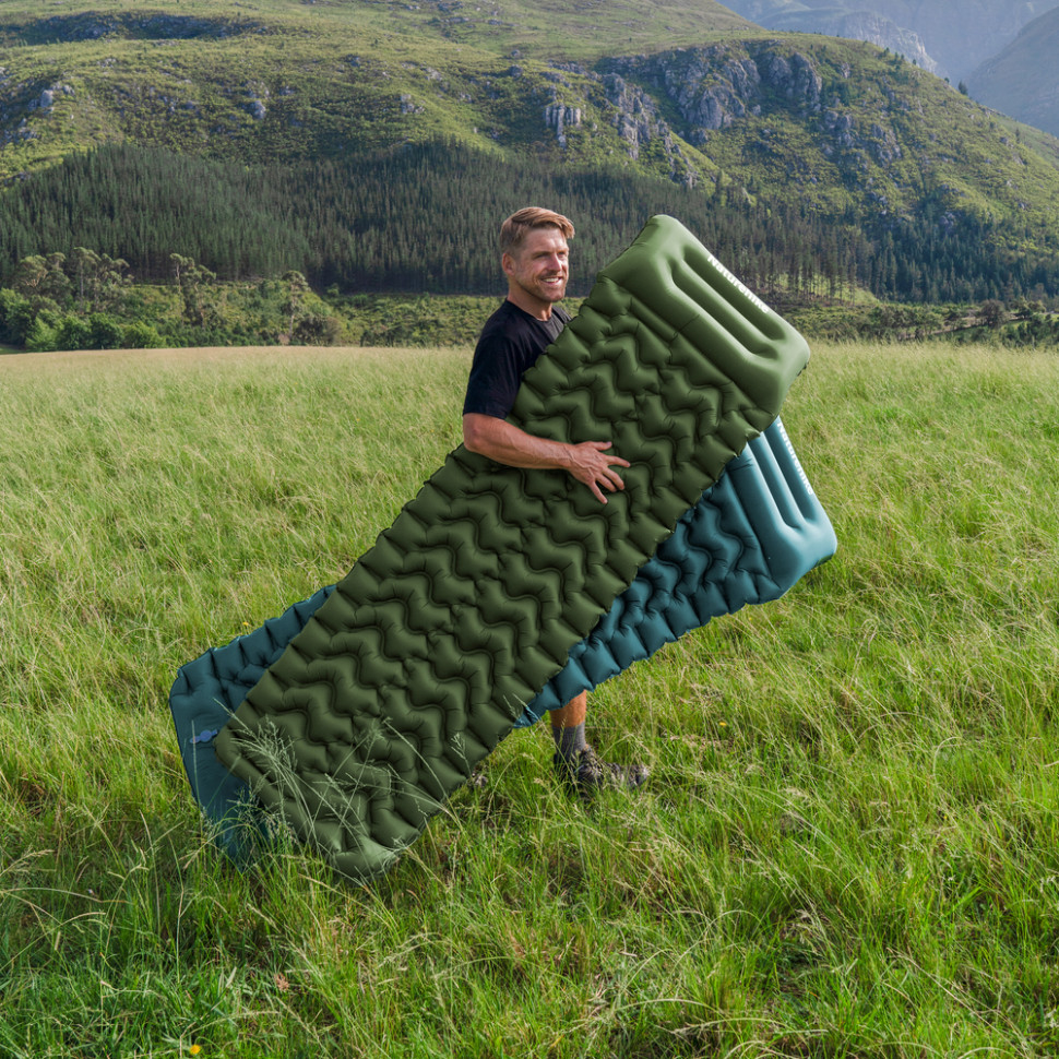 Килимок надувний Naturehike CNK2550WS019, 200х60х6.5 см, вбудований насос для надування, зелений фото 5