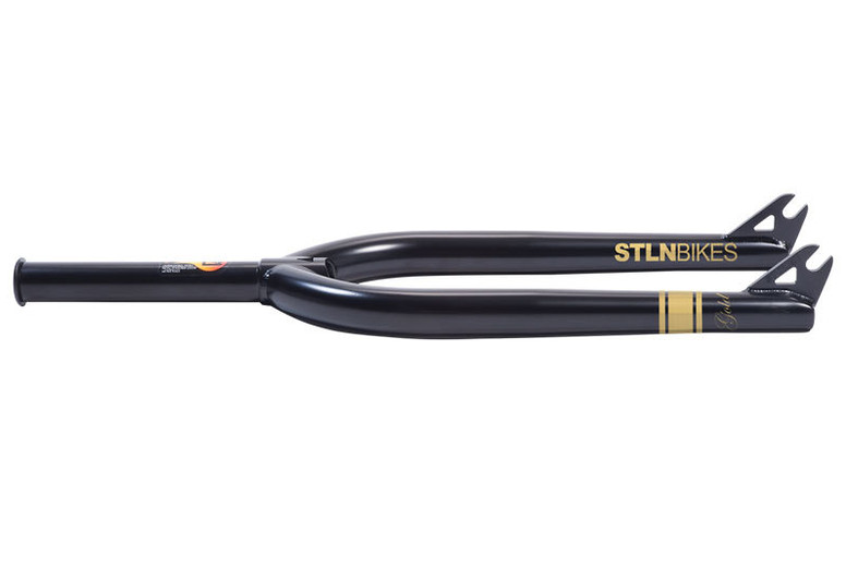 Фотографія Вилка 24" STOLEN Gold Threadless 11/8", 10mm Axle з заглушкою, Matte ED Black Вилка 24" STOLEN Gold Threadless 11/8", 10mm Axle з заглушкою, Matte ED Black фото