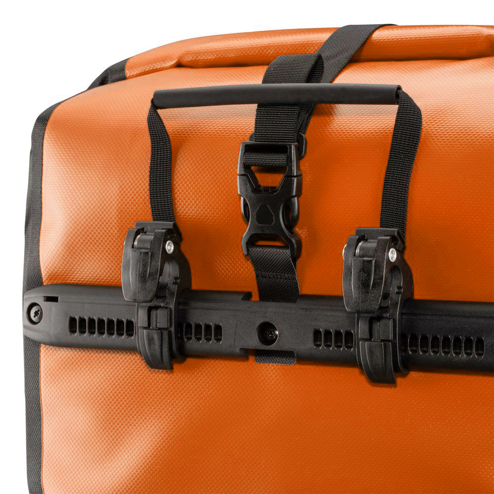 Гермосумка велосипедная Ortlieb Back-Roller Classic orange-black, 20 л фото 3