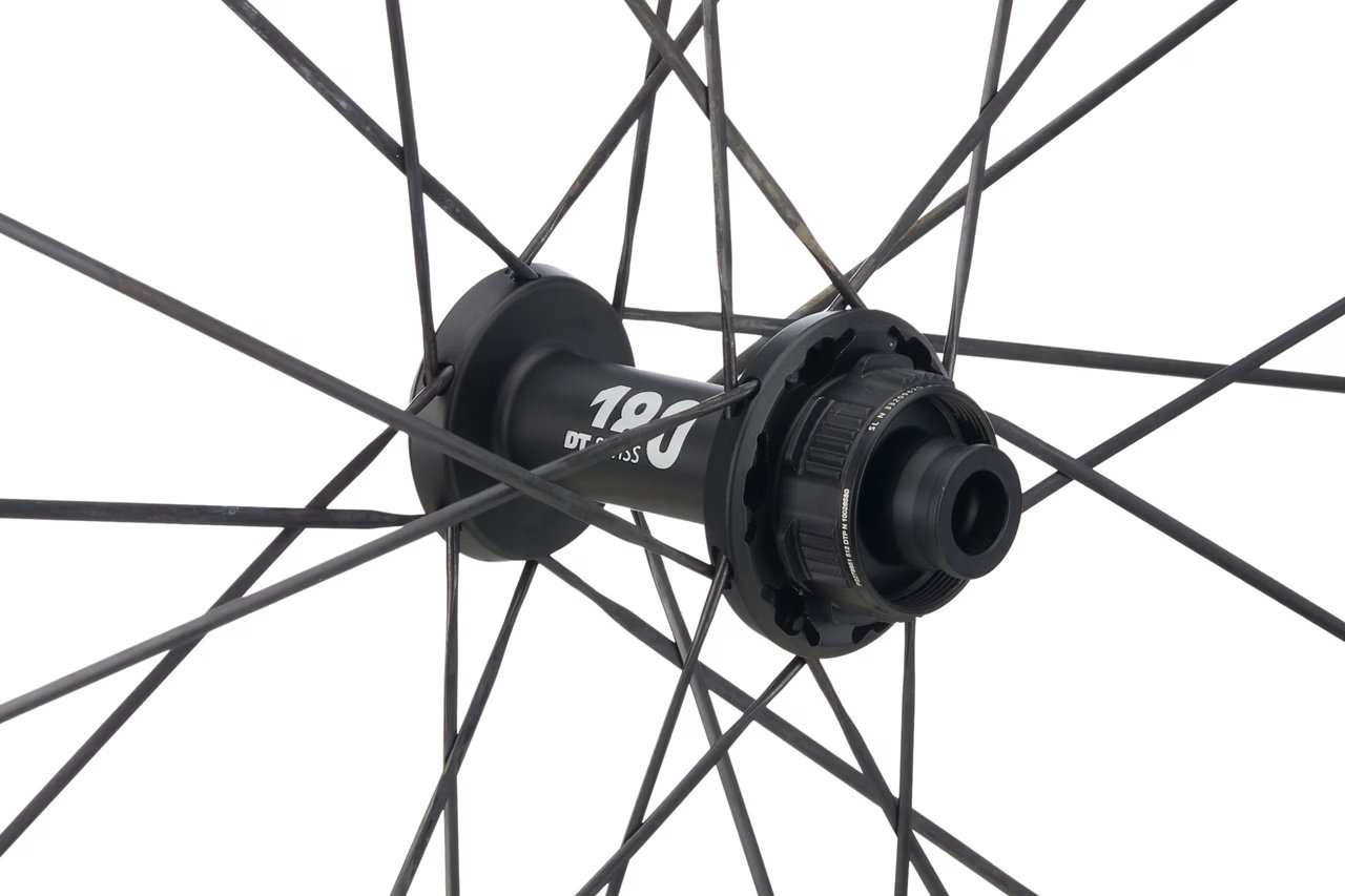Колесо пер.. 28" DT Swiss ERC 1100 DICUT DB 700C CL 35, 24 отв., вісь 12х100, безкамерне, Center Lock фото 2