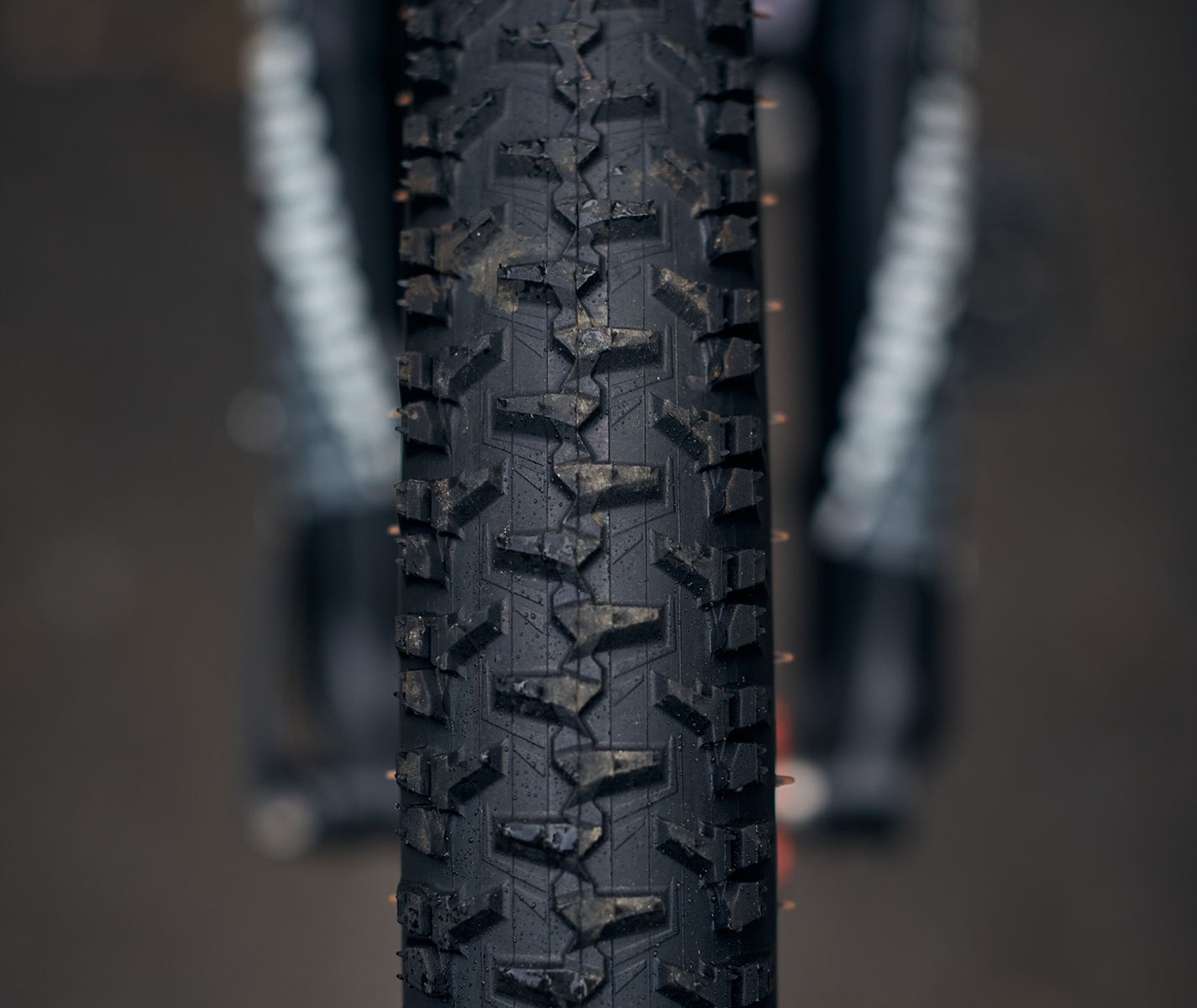 Покришка 29x2.25 Hutchinson PYTHON 2, 66TPI, Tubeless Ready, Foldable, Hardskin, Black фото 3
