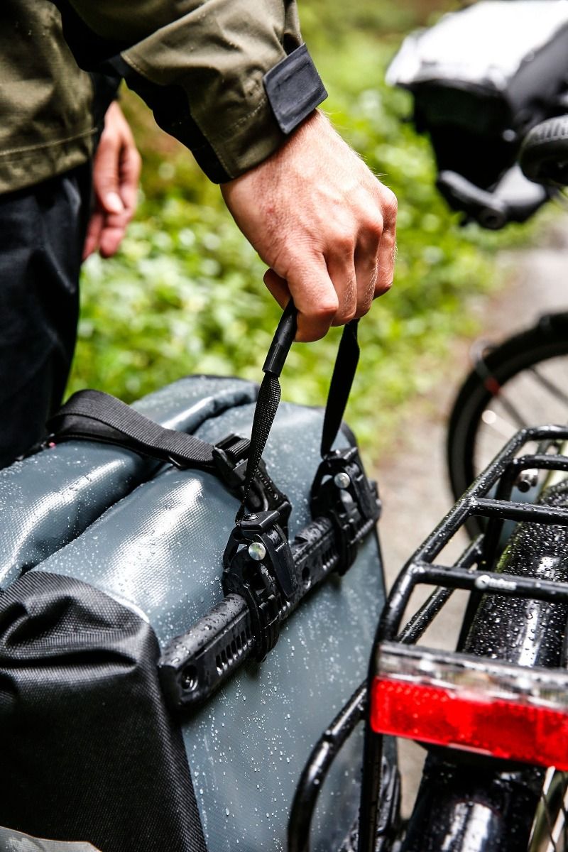 Гермосумка велосипедная Ortlieb Back-Roller Classic petrol-black, 20 л фото 8