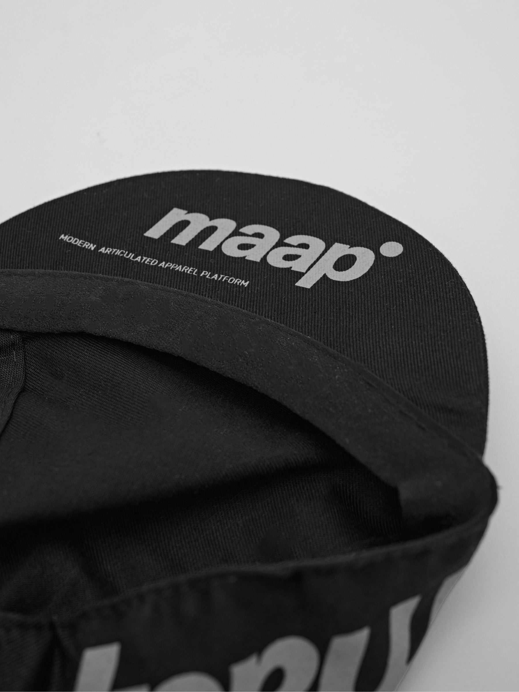 Кепка MAAP Training Cap BLACK/SILVER фото 5