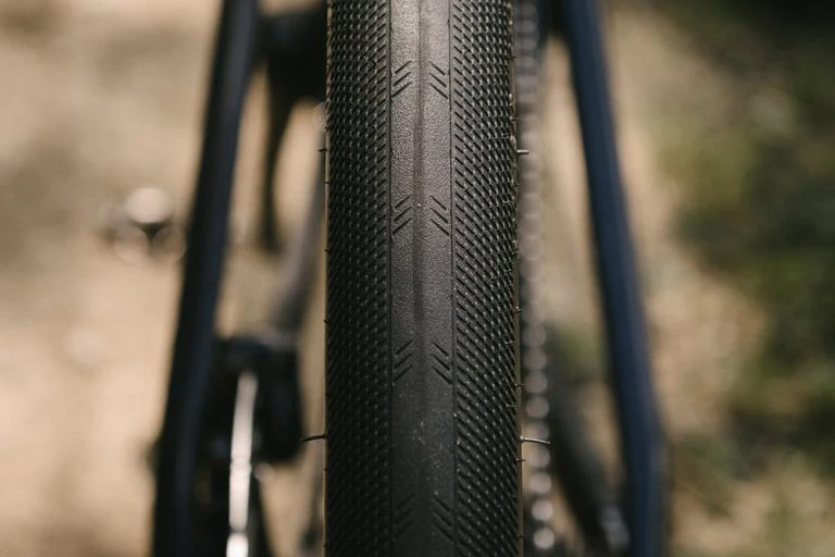 Покришка 700x40 (40-622) GoodYear Connector Slick, Race, Dynamic:UHP, Folding, Black фото 3