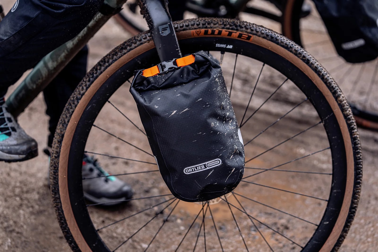 Гермосумка Ortlieb Fork Pack XL dark sand, 5,8 л фото 6