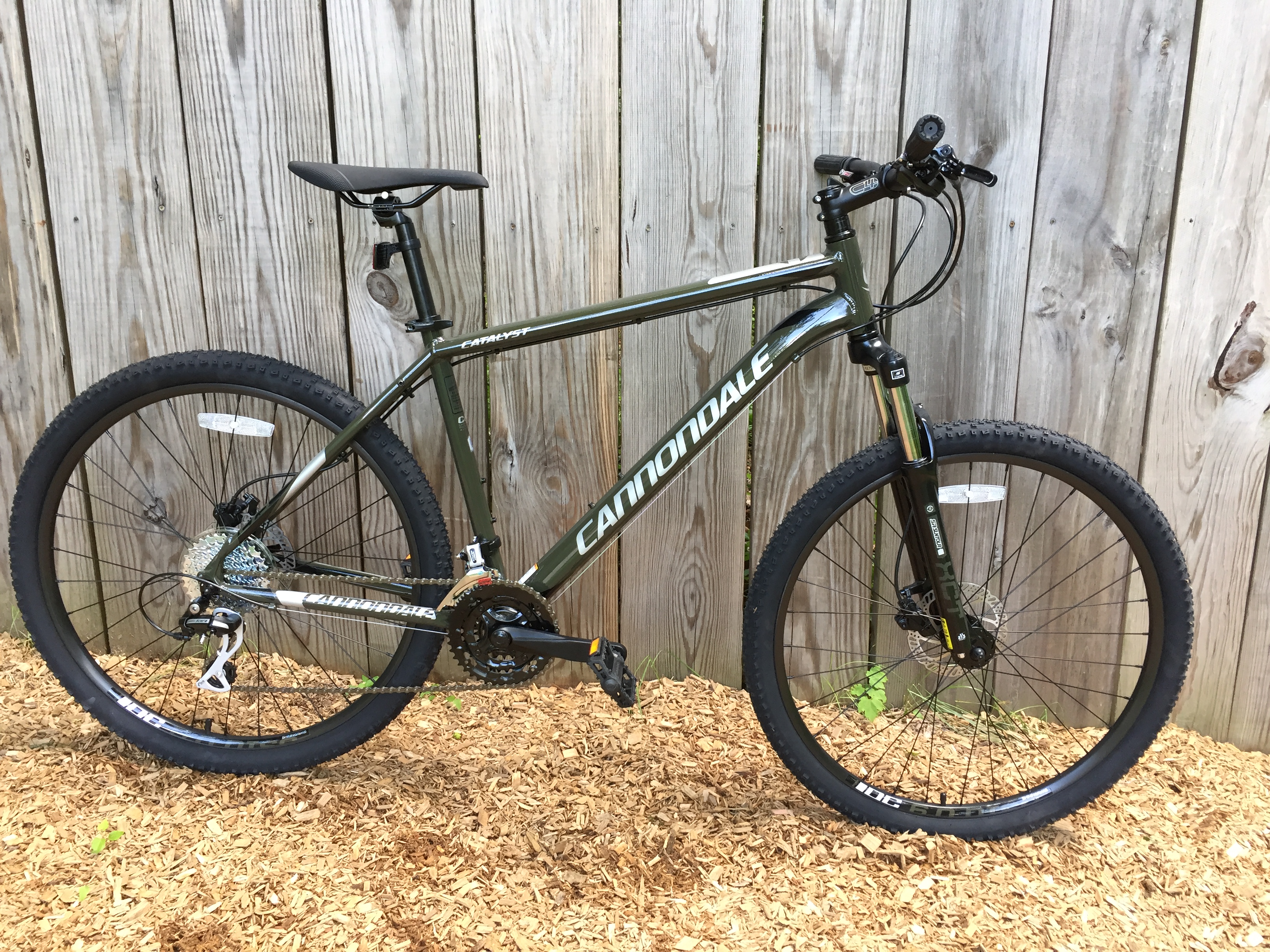 Велосипед 27,5 "Cannondale CATALYST 2 рама - XL 2017 SOF темно-салатовий фото 2