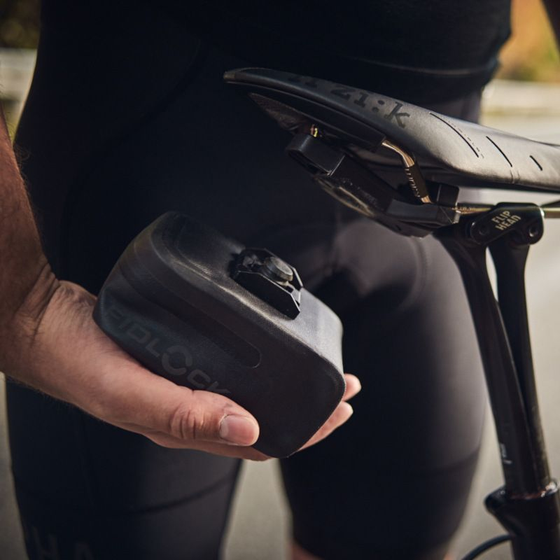 Сумка подседельная Fidlock PUSH SADDLE BAG 400 + SADDLE BASE (0.4L) фото 5